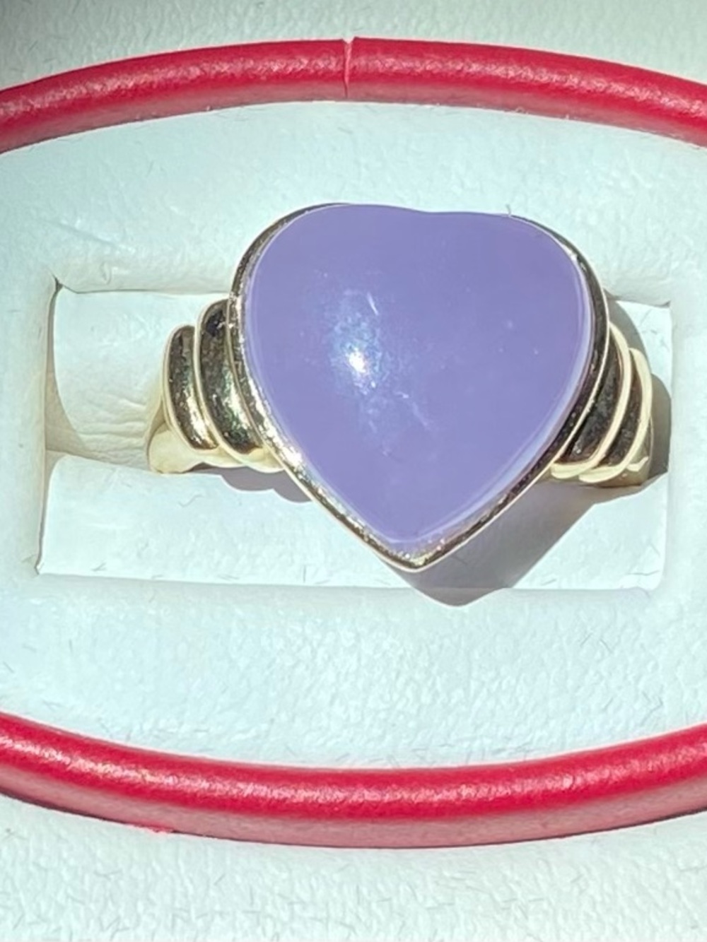 14 K Yellow Gold Lavender Jade Heart Cabochon Ring Size 6 Weight 5.4 g